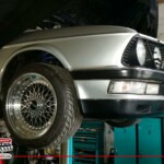 auf der Bühne in ganzer Pracht...BMW E28 535i mit Hartge und Schnitzer und BBS RS1 und vielen Gimmicks
